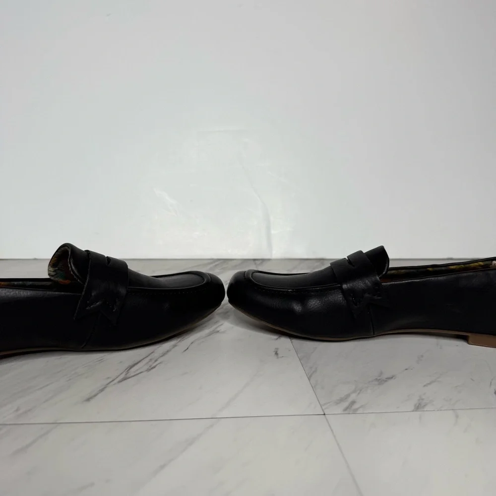 Korks Posie Black Penny Loafer 6M